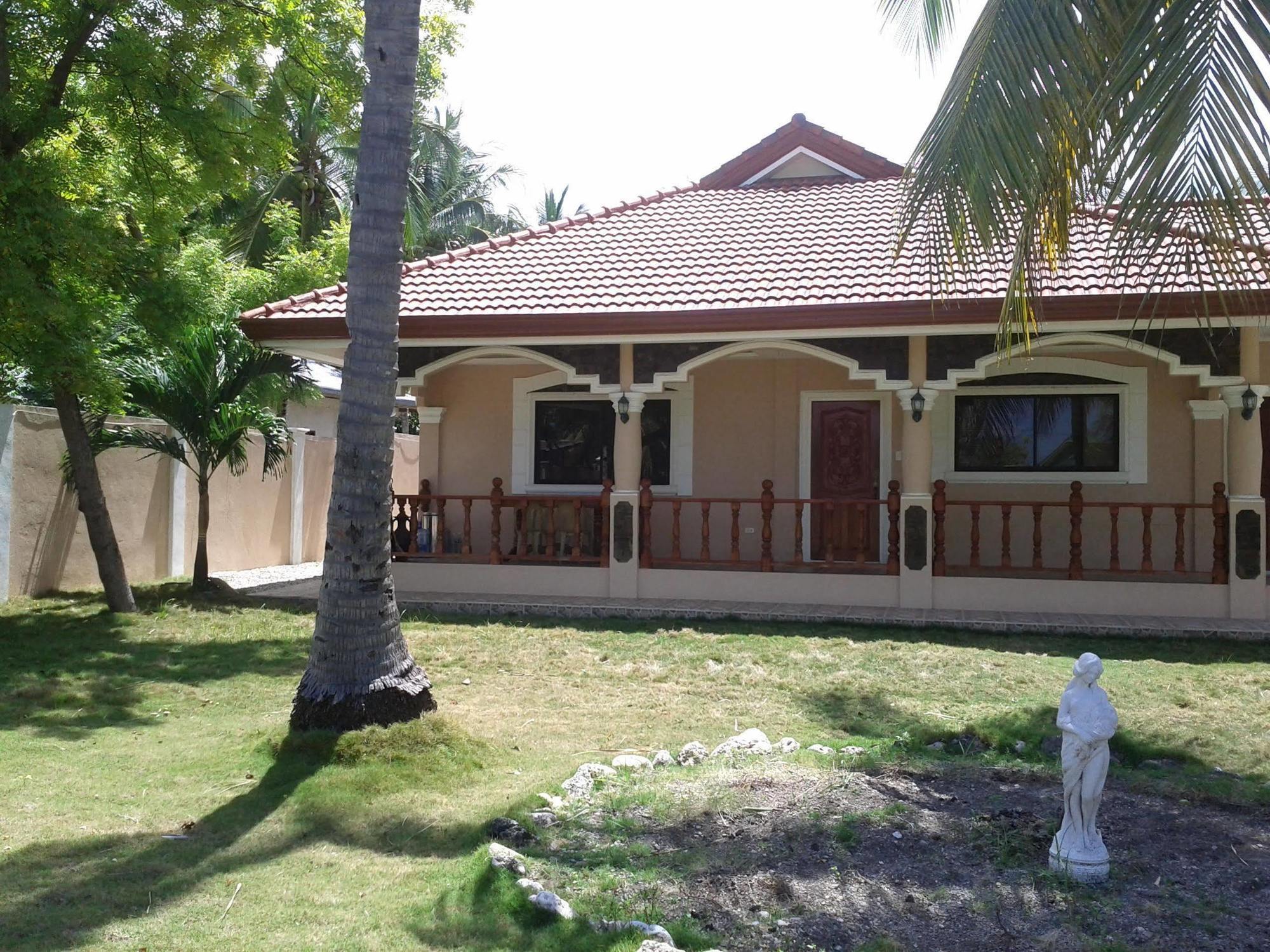 Luzmin Bh - Cottages And Bungalows Oslob Exterior photo